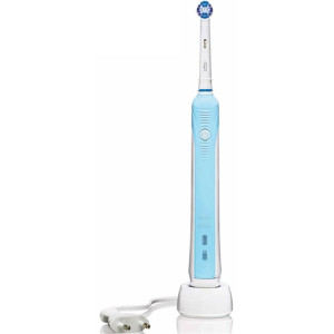 Зубна електрощітка Braun Oral-B Cross Action PRO 500 (D16.513u) Зубна електрощітка Braun Oral-B Cross Action PRO 500 (D16.513u)