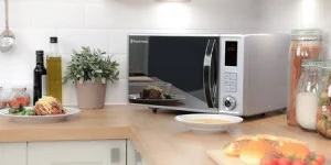 Цікаві, але маловідомі лайфхаки для мікрохвильової печі